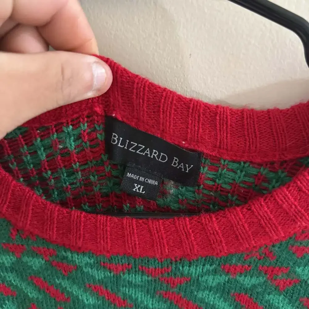 Blizzard Bay Santa Ugly Christmas Sweater Size X Large Long Sleeve Pullover Crew